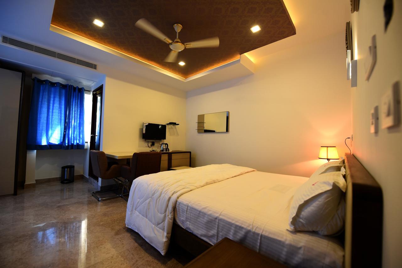 Bed and Breakfast Sky Residency à Chennai Extérieur photo